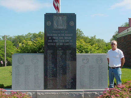 Gary Beard at the Arenzville memorial